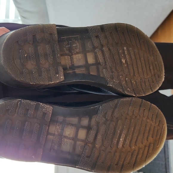 Boots - Picture 4 of 5